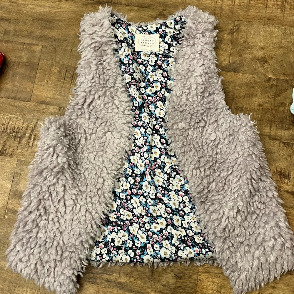 Girls vest six 6